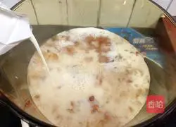 桃胶炖奶的做法图解9